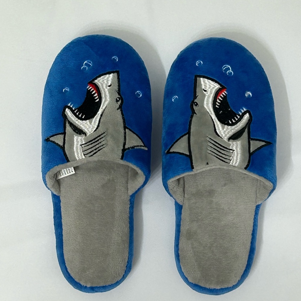 Kids Slippers Blue Shark Size Large (2/3)